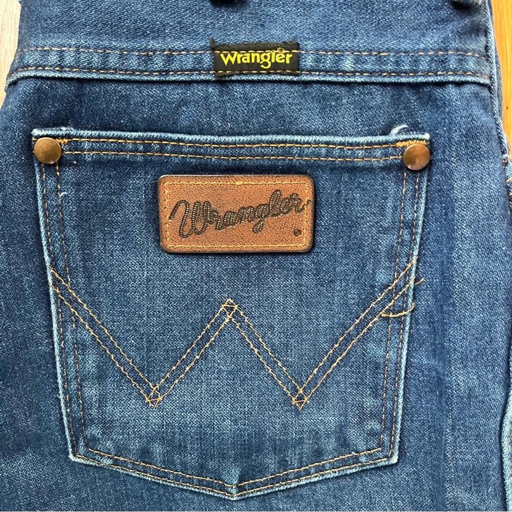 Vintage Wrangler Denim, Deadstock, Dark Wash Indigo, style 82612, 32 Long - Picture 4 of 9